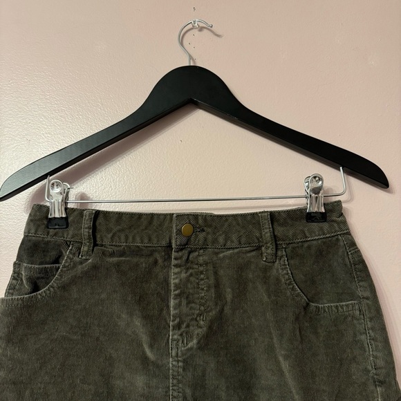 Urban Outfitters BDG Corduroy Mini Skirt Green Women Size 0 - Picture 2 of 5